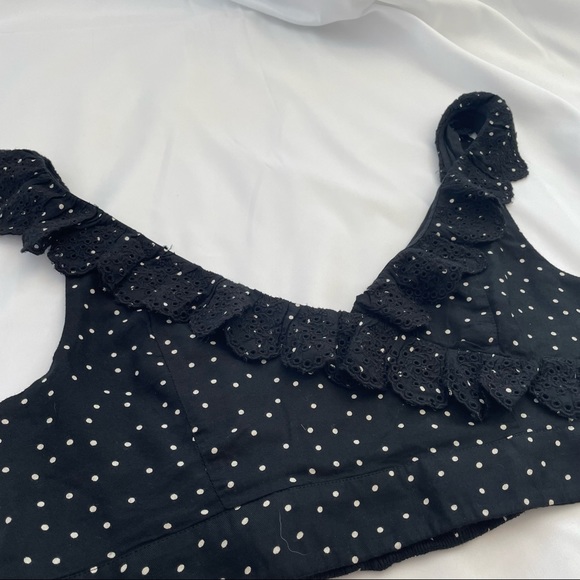 American Eagle L Crop Top Black White Polka Dot Eyelet Scalloped Ruffle V-Neck - Picture 3 of 9